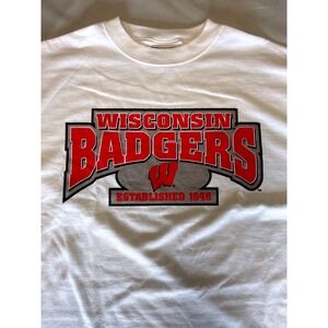 University Of Wisconsin Badgers Sports Teams White T-Shirt US XL Unisex Cotton